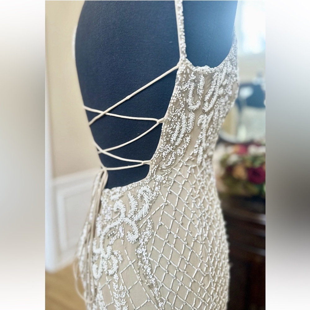 Elegant Sherri Hill Beige Cream Embellished Engagement Formal Prom Dress Size 4 - Picture 14 of 16